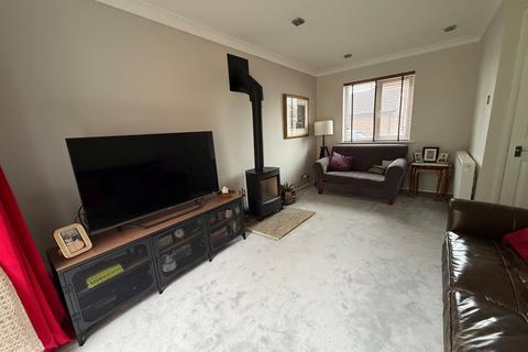 3 bedroom link detached house for sale, High Bank Approach, Leeds, LS15