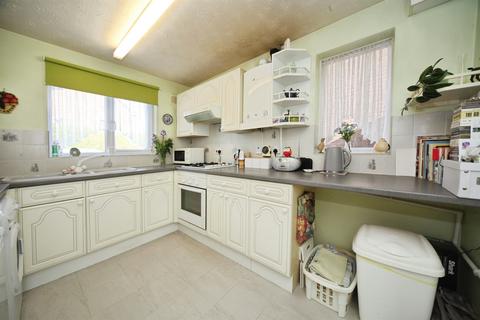 undefined, Laxton Close, Luton