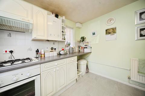 undefined, Laxton Close, Luton