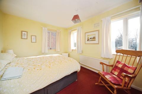 undefined, Laxton Close, Luton