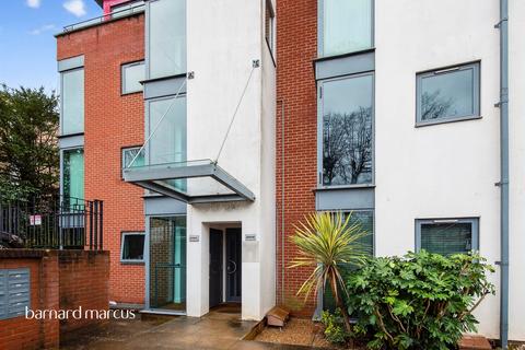 Eaton Road, Sutton