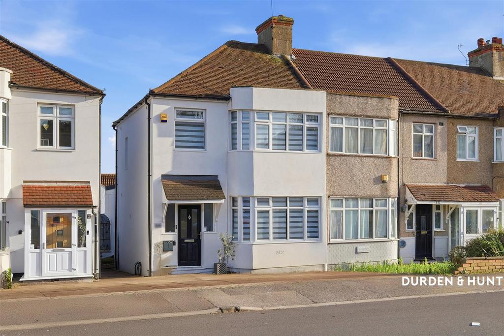 Roding Lane North