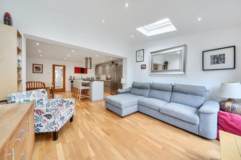 4 bedroom terraced house for sale, Rushey Mead, London