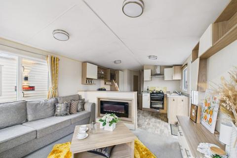 2 bedroom park home for sale, Pakefield Holiday Park