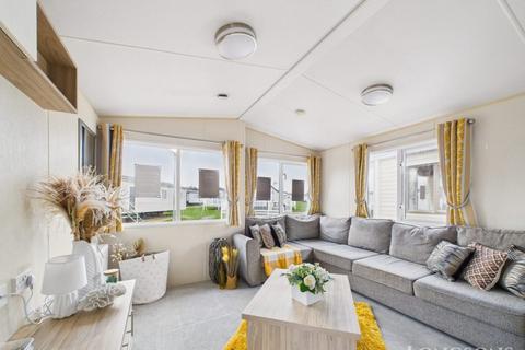2 bedroom park home for sale, Pakefield Holiday Park