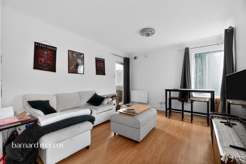 undefined, Cedar Road, Sutton