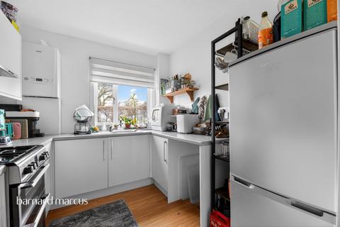 undefined, Cedar Road, Sutton