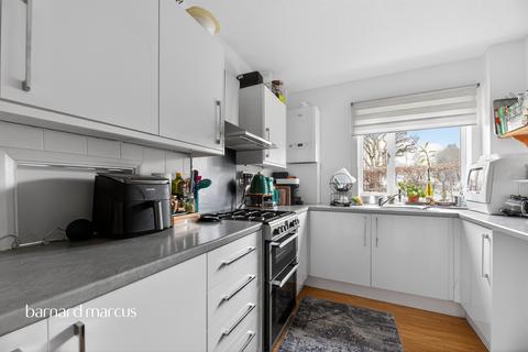 undefined, Cedar Road, Sutton