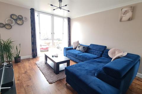 1 bedroom flat for sale, Grimsby Grove, London