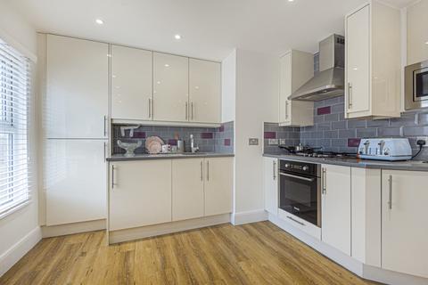 2 bedroom flat to rent, Ivanhoe Road, London, SE5