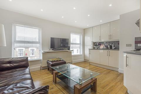 2 bedroom flat to rent, Ivanhoe Road, London, SE5