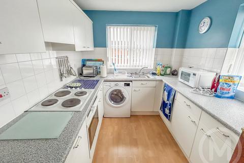 undefined, Oakwood Close, South Shore
