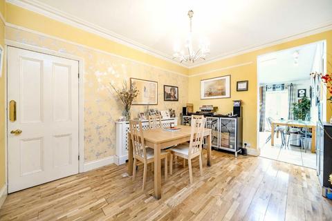 undefined, Kingsley Avenue, London W13