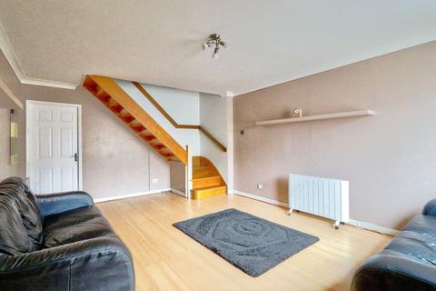 2 bedroom terraced house to rent, Cleveland Street, Middlesbrough TS6
