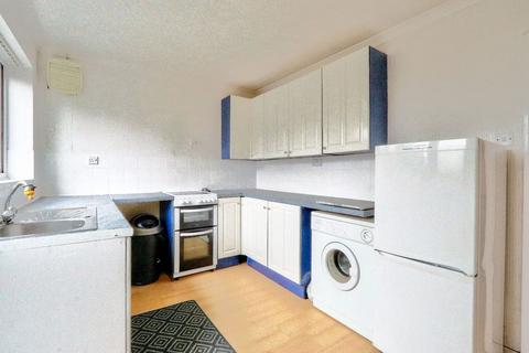 2 bedroom terraced house to rent, Cleveland Street, Middlesbrough TS6
