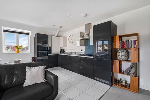 2 bedroom apartment for sale, Brookwood Farm Drive, Knaphill, Woking, Surrey, GU21
