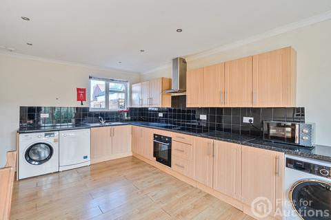 undefined, Elmshott Lane, Slough, Berkshire