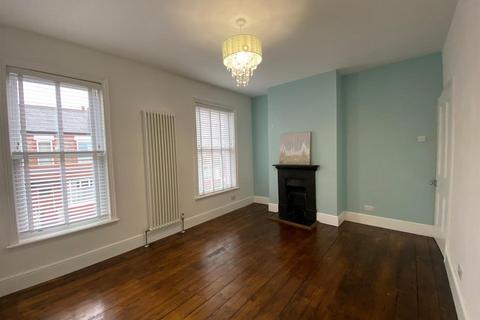 2 bedroom house to rent, Kingshill Road, Chorlton