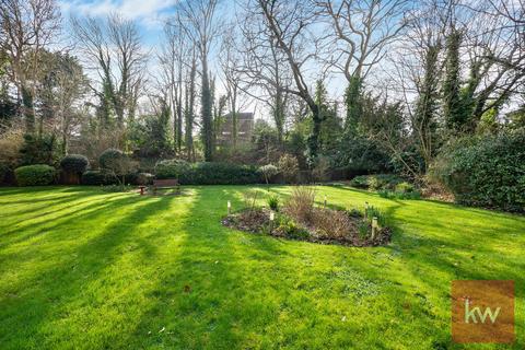 2 bedroom apartment for sale, Crescent Dale, Shoppenhangers Road, Maidenhead, SL6