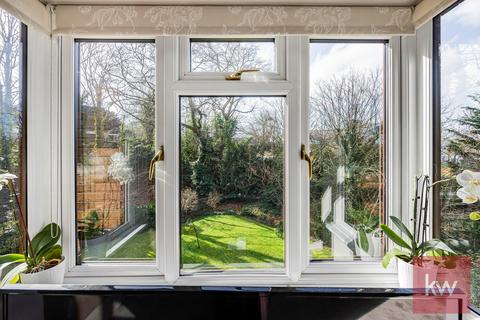 2 bedroom apartment for sale, Crescent Dale, Shoppenhangers Road, Maidenhead, SL6