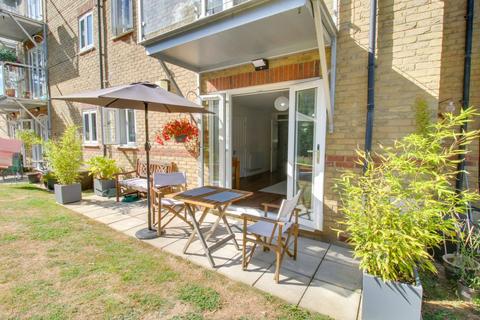 2 bedroom apartment to rent, Cambridge Road, Harlow, CM20