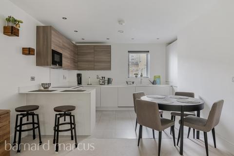 undefined, Woodcote Side, EPSOM