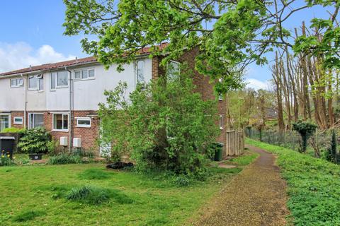 undefined, Woodlands Court, Alton, Hampshire, GU34 1RN