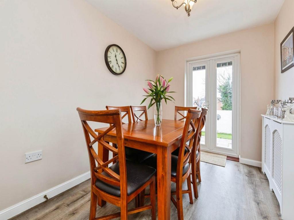 Dining Room (2)