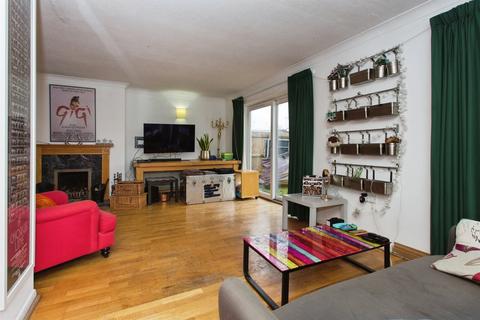 5 bedroom detached house for sale, Vine Close, Stapleford, Cambridge