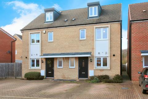 3 bedroom semi-detached house for sale, Swift Close, Hampton Vale, Peterborough