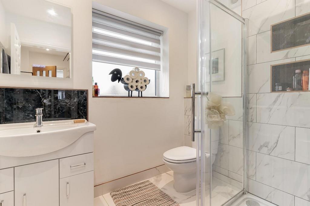 Shower Room.jpg