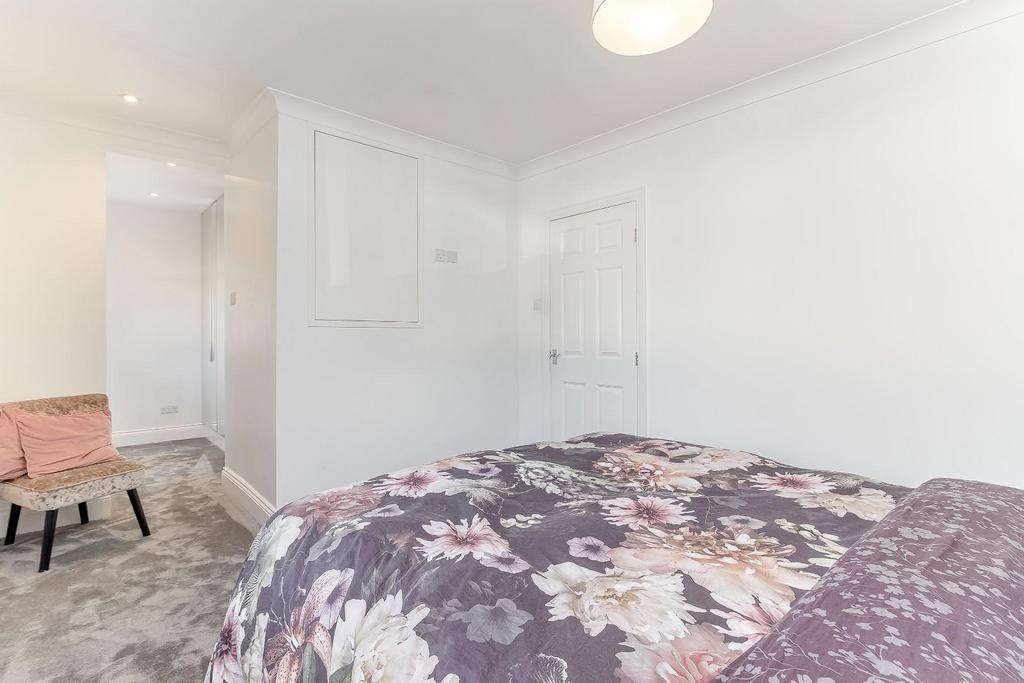 Bedroom 1 - C.jpg