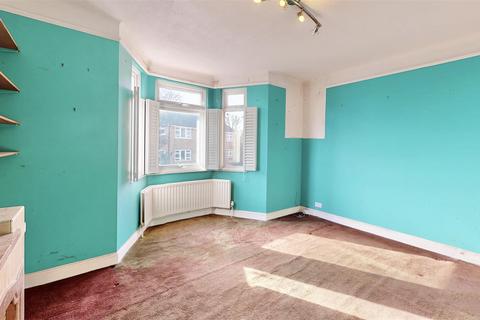 2 bedroom flat for sale, Savernake Road, Hampstead Heath, NW3