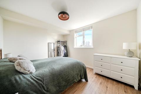 1 bedroom flat for sale, Laurel Road, Hampton Hill, TW12