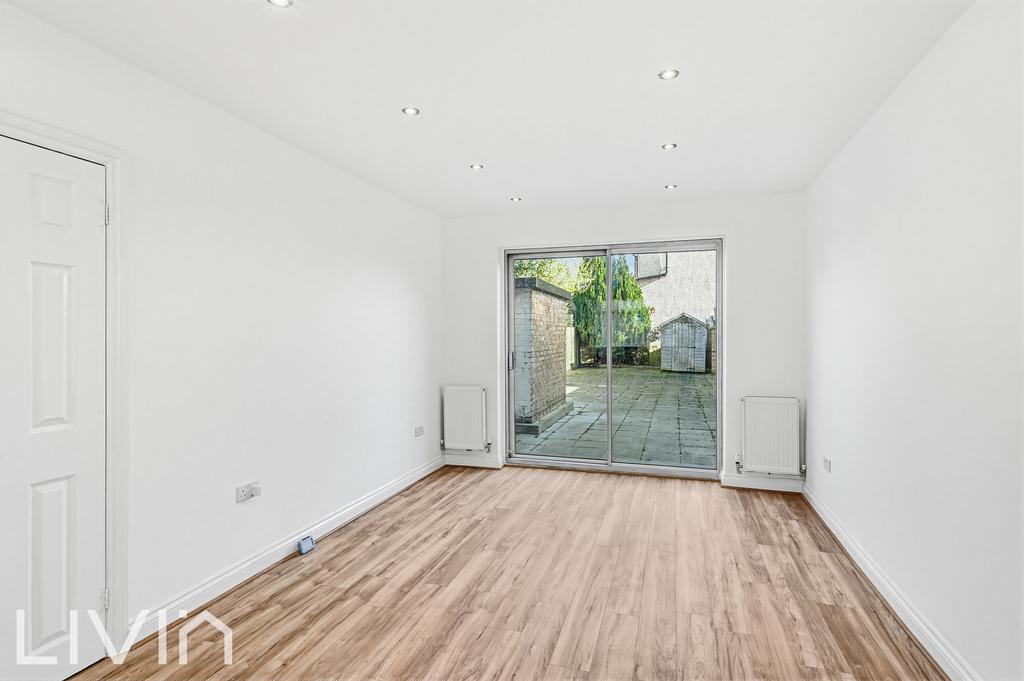 Rowan road,228  25 2