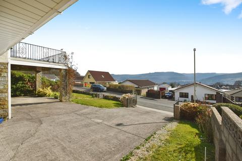 5 bedroom detached house for sale, Cenarth Drive, Aberdare