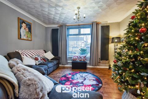 3 bedroom end of terrace house for sale, Station Road, Hirwaun, Aberdare