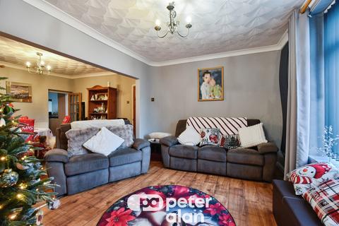 3 bedroom end of terrace house for sale, Station Road, Hirwaun, Aberdare