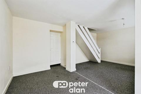 2 bedroom end of terrace house for sale, Station Road, Hirwaun, Aberdare