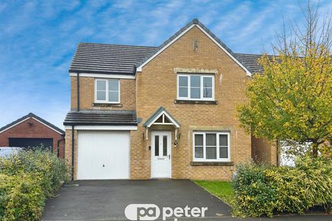 4 bedroom detached house for sale, Ffordd Cadfan, Bridgend