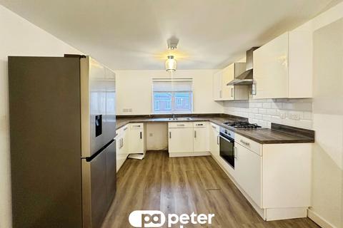 3 bedroom semi-detached house for sale, Cae'r Delyn, Oakdale, Blackwood