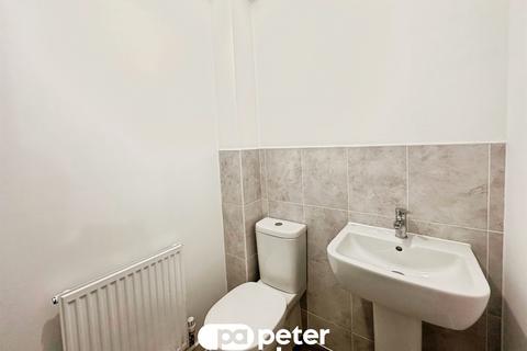 3 bedroom semi-detached house for sale, Cae'r Delyn, Oakdale, Blackwood