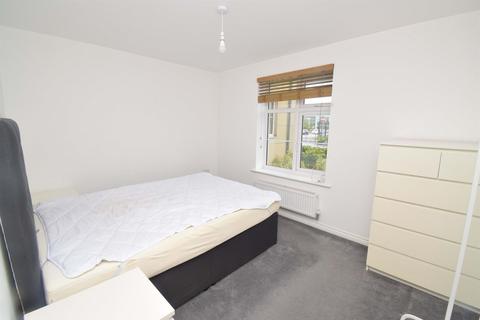 2 bedroom flat for sale, Swan Crescent, Newport