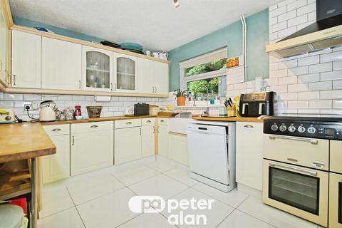 4 bedroom end of terrace house for sale, Windsor Place, Ynysybwl, Pontypridd