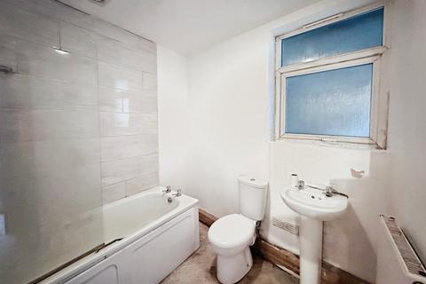 2 bedroom ground floor flat for sale, Heathfield, Swansea