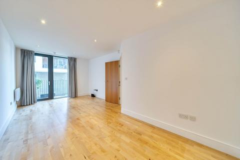 1 bedroom flat to rent, City Walk, London, SE1