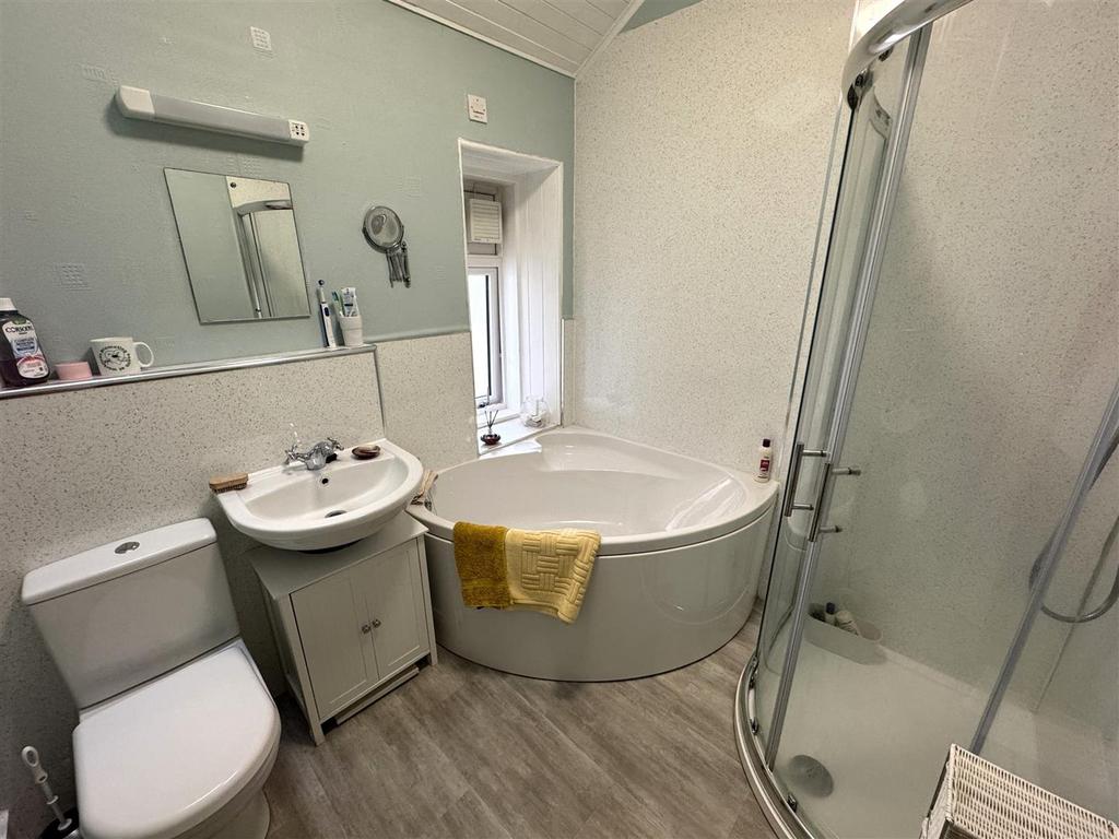 Bathroom .jpg