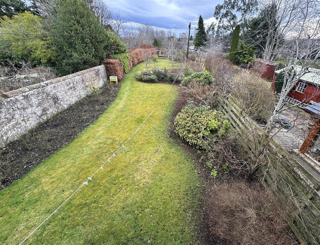 Rear garden 1.jpg