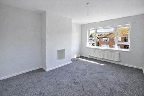 2 bedroom flat to rent, Barnhorn Close, Bexhill-On-Sea TN39