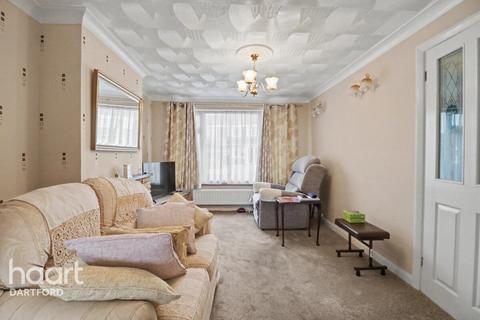 3 bedroom semi-detached house for sale, Pepper Hill, Gravesend